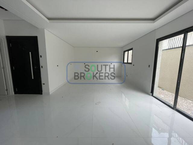 #547 - Sobrado para Venda em São José dos Pinhais - PR - 2