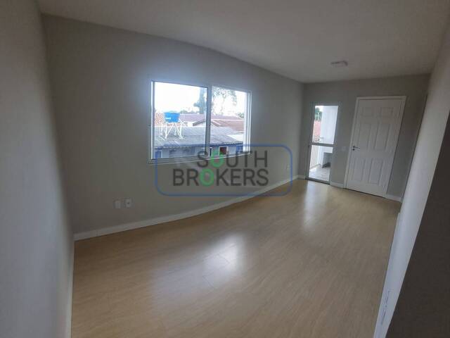 #588 - Apartamento para Venda em São José dos Pinhais - PR