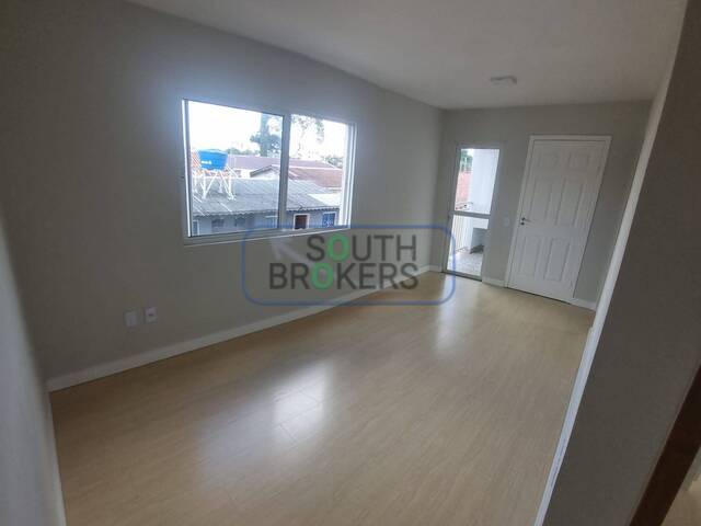 #588 - Apartamento para Venda em São José dos Pinhais - PR